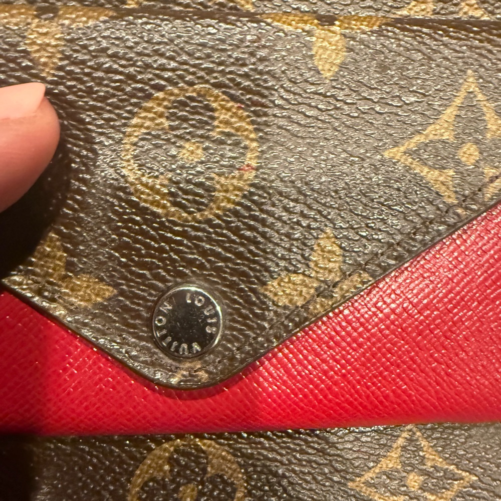 Louis Vuitton Marie Lou Wallet - Picture 14 of 16
